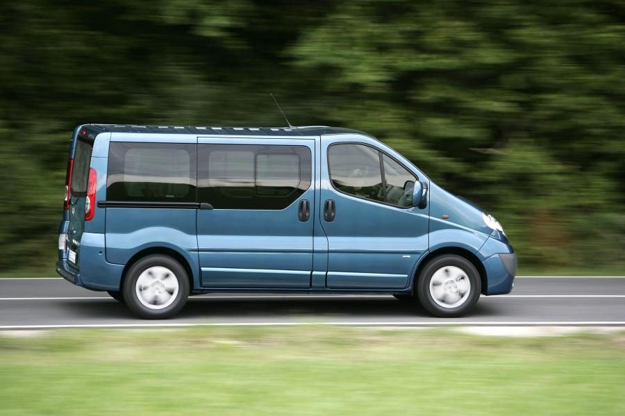  Opel Vivaro Life Tour 2009 года  (фото 19 из 34)